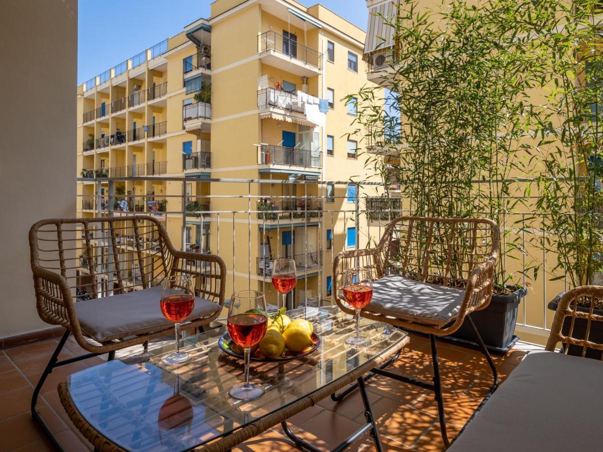 Surya House - Elegant Apartment In Sorrento Exterior foto